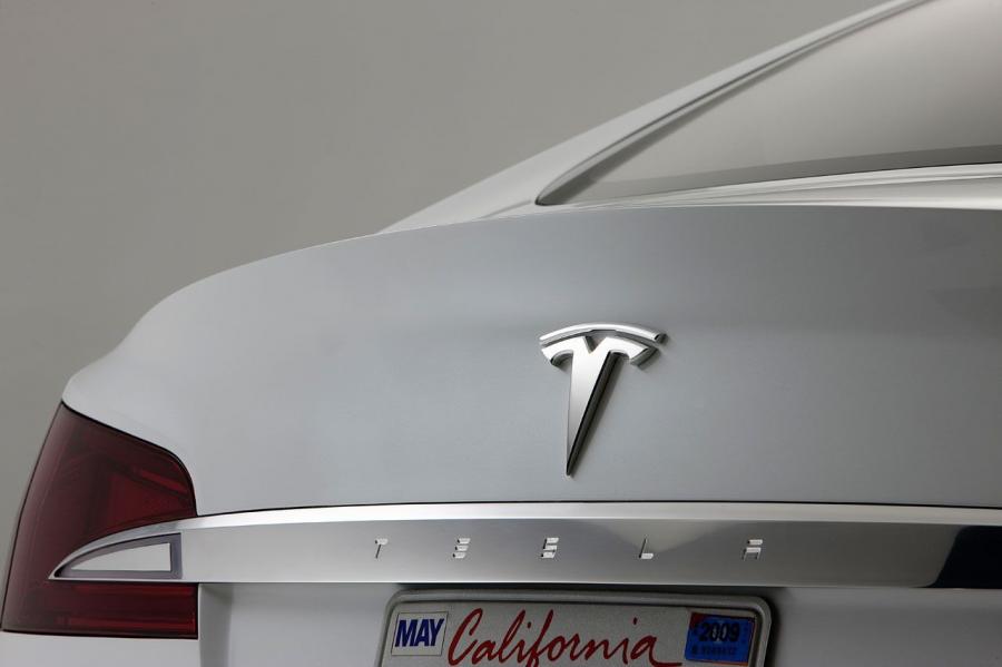  Tesla Model S 2009 года  (фото 9 из 44)